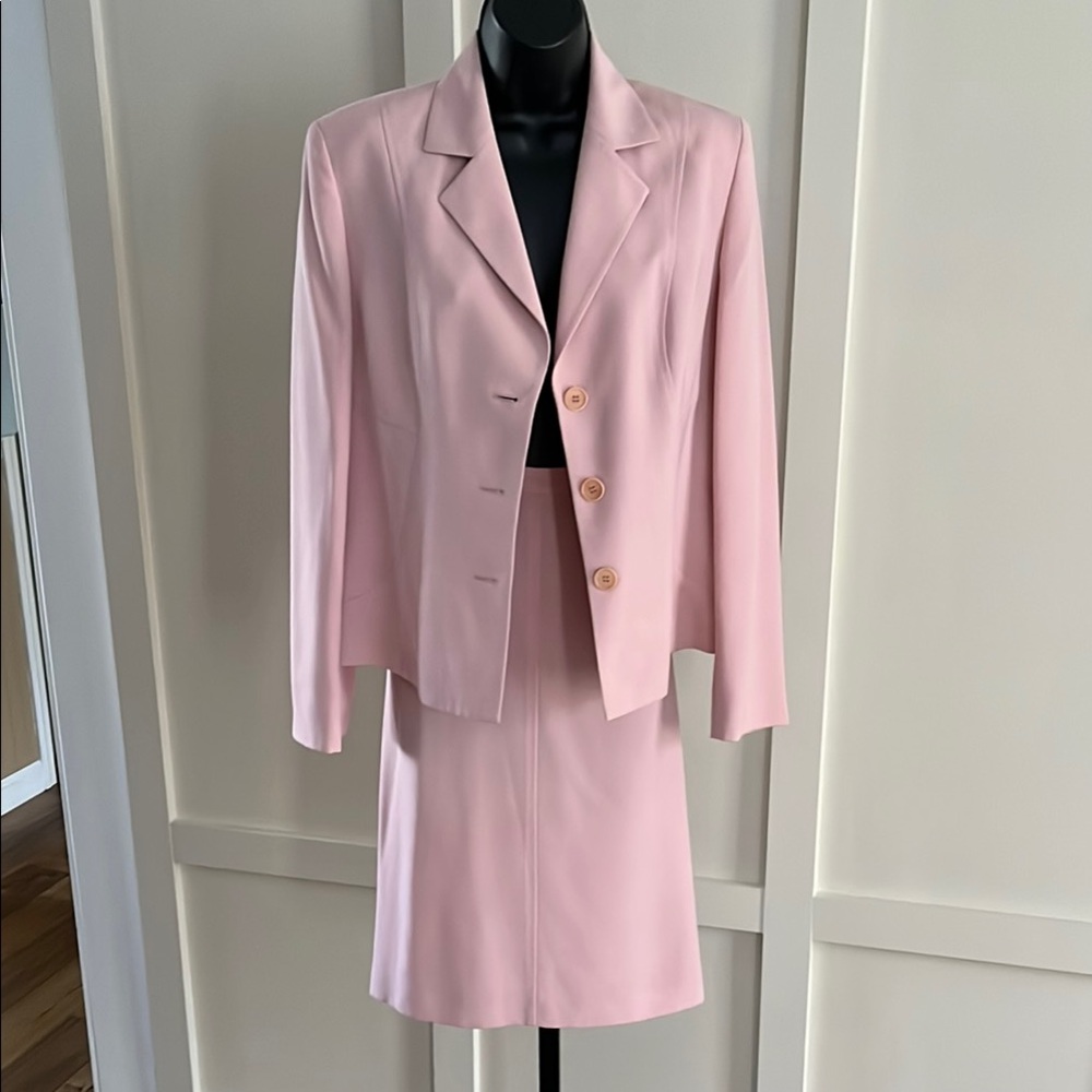 Kasper sz 10 Pink Fully Lined Skirt Suit